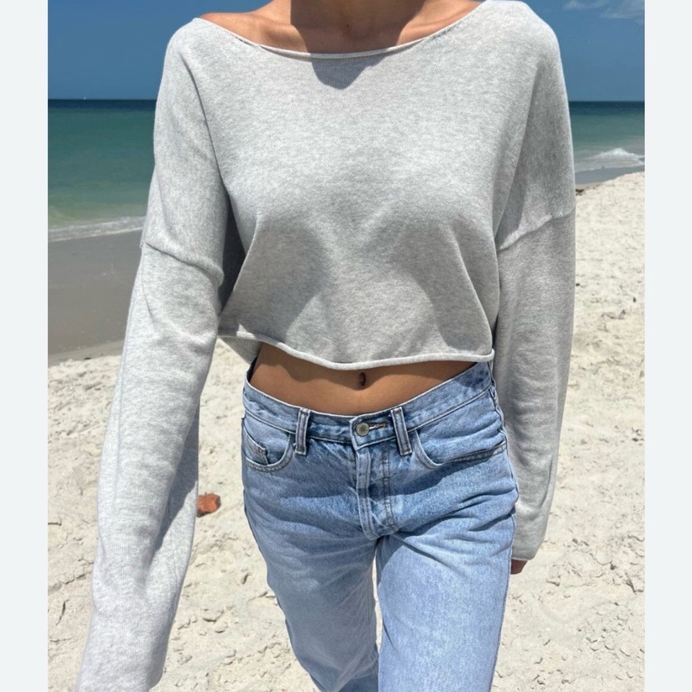Brandy Melville USA Cameron Cropped Lightweight Gray Knit Top Beach Summer O/S